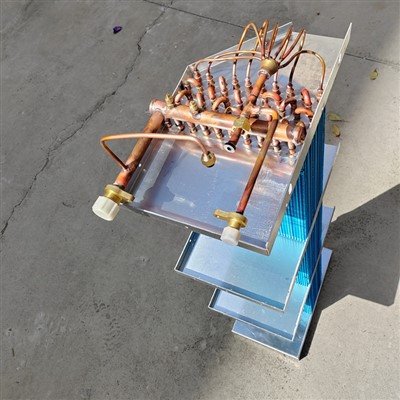 ऑटोमोबाइल एयर कंडीशनर कंडेनसर